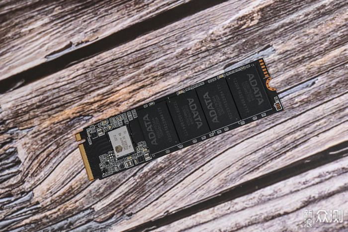 XPG 翼龙 S50Pro 2000GB PCIe4.0 SSD开箱简测_新浪众测