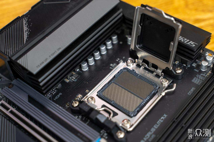 技嘉 小雕AX B650 AORUS ELITE AX主板_新浪众测