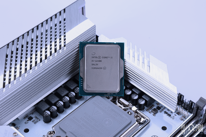 低成本高性能ITX装机，国产精粤B660I主板实测_新浪众测