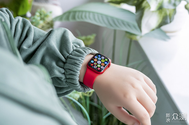 Apple Watch Series 8体验，适合女性的手表！_新浪众测