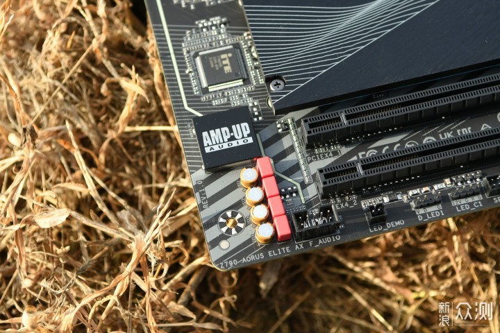 GO ELITE够给力！技嘉Z790小雕AX解锁DDR5性能_新浪众测
