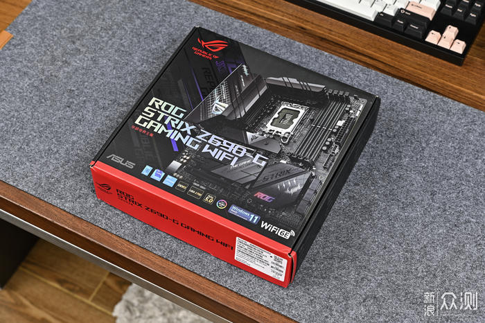 蓝戟A770+ROG Z690G+AP201侧透装机及桌搭展示_新浪众测