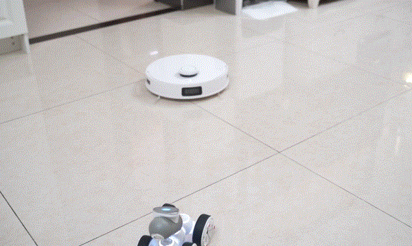 扫拖机器人的“卷王之王”科沃斯T10 OMNI评测_新浪众测
