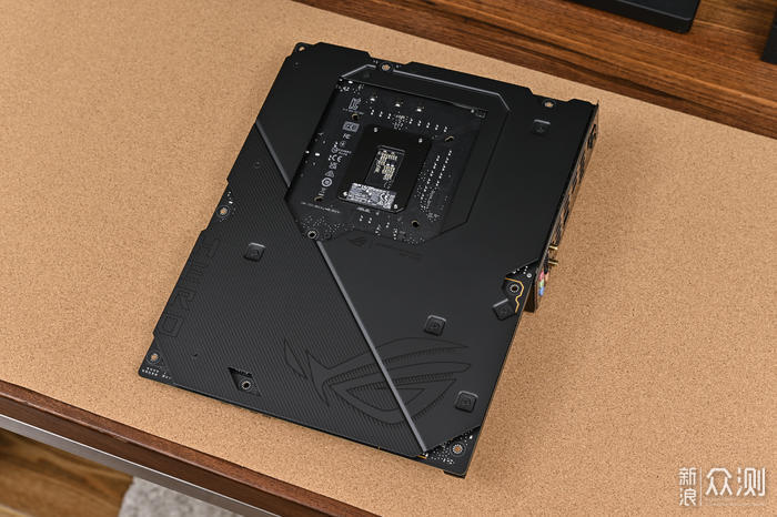 ROG Z790 HERO+追风者 G500A 机箱装机展示_新浪众测