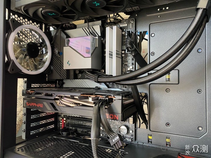首发，装机技嘉B760 MASTER DDR4_新浪众测