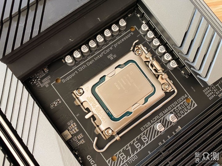 首发，装机技嘉B760 MASTER DDR4_新浪众测