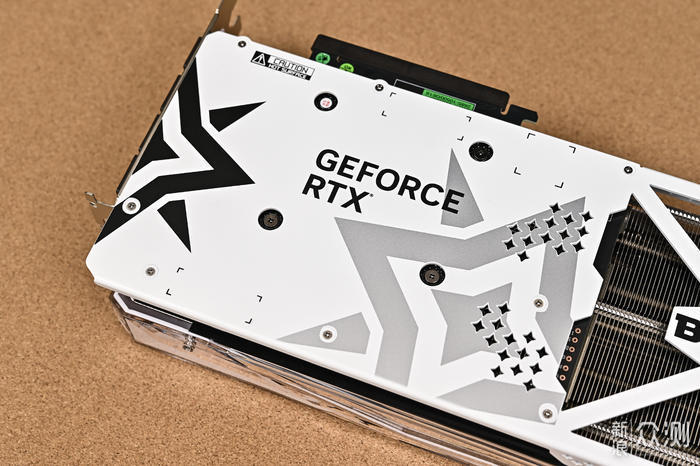 影驰GeForce RTX 4070Ti 12GB 星曜OC开箱评测_新浪众测