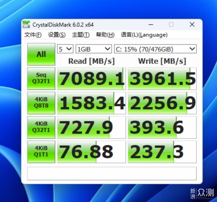 体积不到1升6900HX加持：零刻GTR6迷你台式机_新浪众测