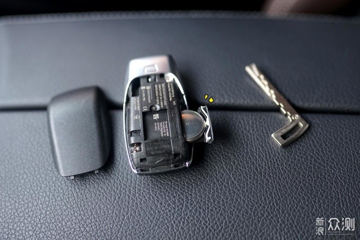 新蒙迪欧车钥匙换电池图片