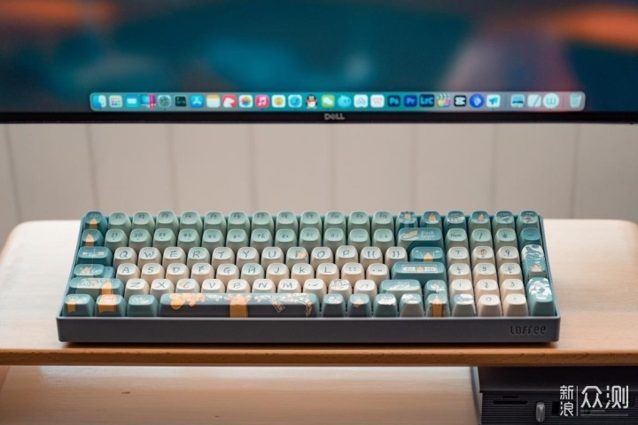 个性化的Lofree洛斐小翘键盘，打造完美桌面_新浪众测