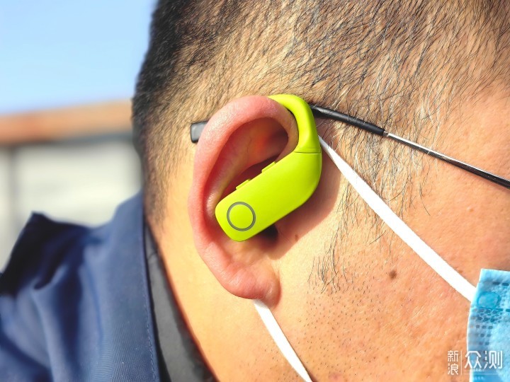 运动耳机怎么选，sanag塞那Z9挂耳式运动耳机_新浪众测