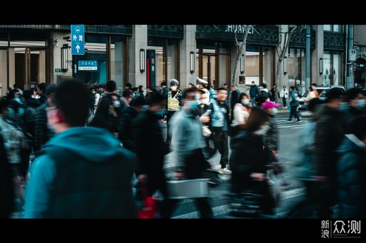 蔡司Batis 85mm /f1.8人旅行街头摄影怎么体验_新浪众测