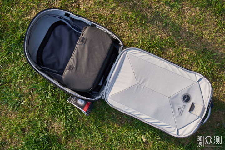 PD巅峰设计 Travel Backpack 30L_新浪众测