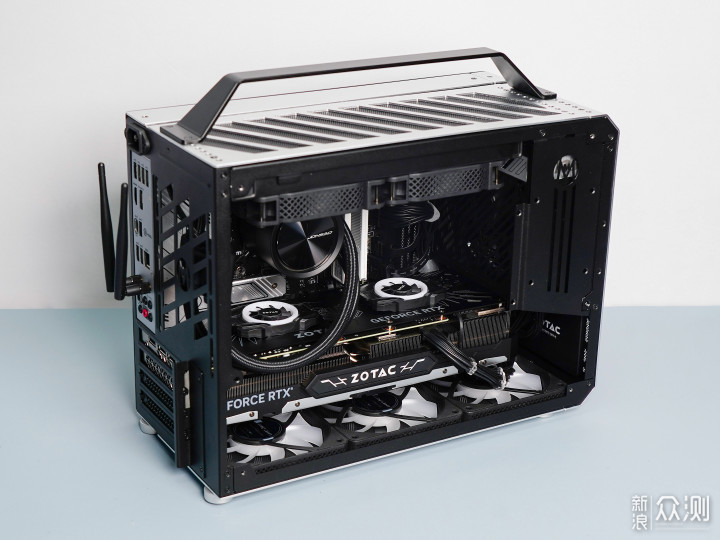 20L小钢炮极限装机，RTX4070Ti非首发测试_新浪众测