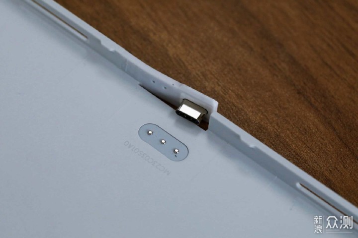 不只是优雅，打造白色系iPad磁吸无线充电生态_新浪众测