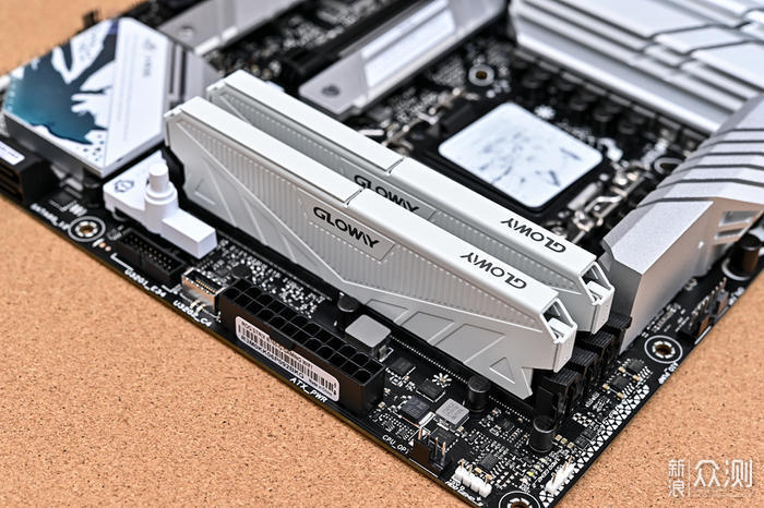 ROG B760G小吹雪+九州风神魔方CH370装机展示_新浪众测