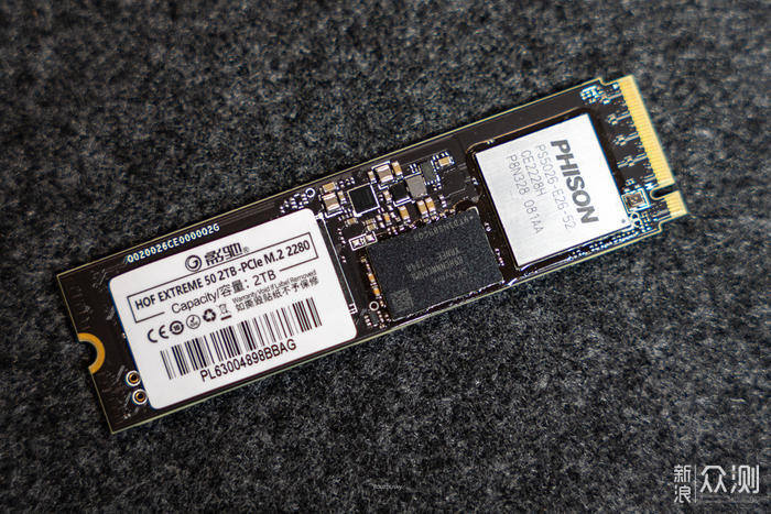 PCIe5.0 SSD—影驰名人堂HOF EXTREME 50 M.2_新浪众测