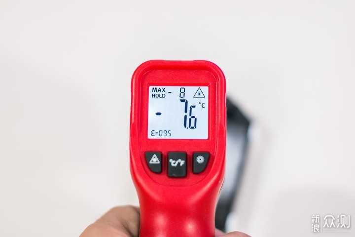 一加45W液冷散热器评测：疾速降温不再卡顿_新浪众测