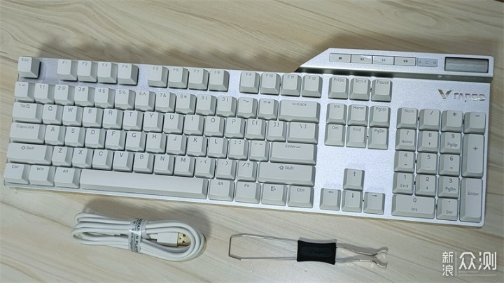 全尺寸、可编程、热插拔 - 雷柏V700 DIY键盘_新浪众测