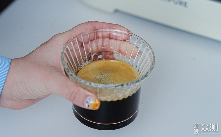 小白秒变身咖啡师，只需一台意式半自动咖啡机_新浪众测