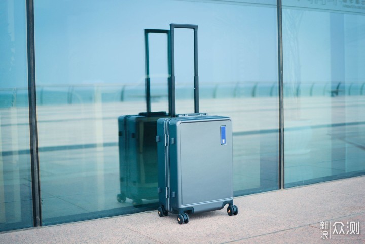 大容量+合理收纳：地平线8号登机行李箱氦系列_新浪众测