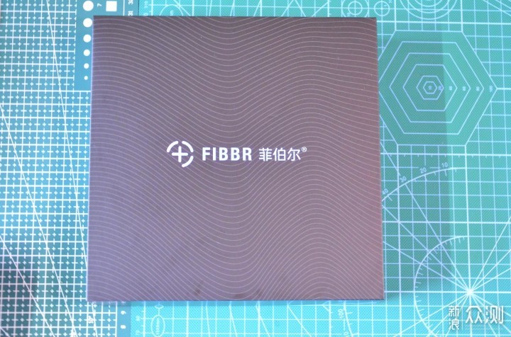 耐弯折、抗干扰——FIBBR DP 2.1 有源光纤线_新浪众测