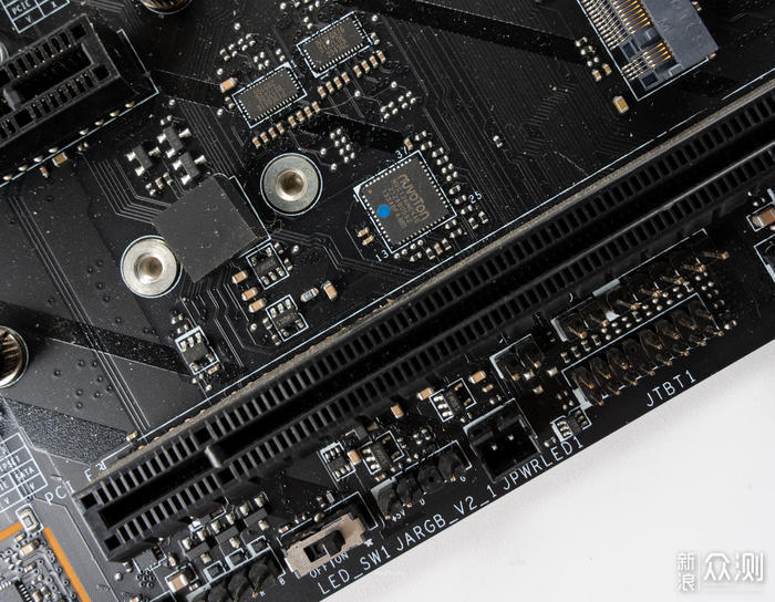 微星 MPG Z790 EDGE WIFI DDR5 刀锋主板开箱