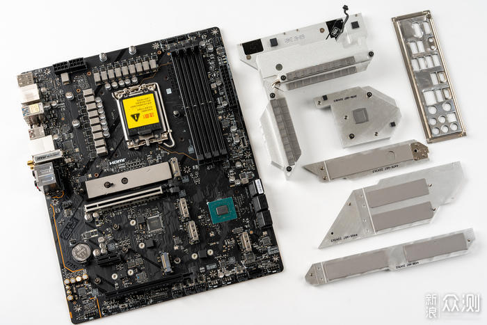 微星 MPG Z790 EDGE WIFI DDR5 刀锋主板开箱