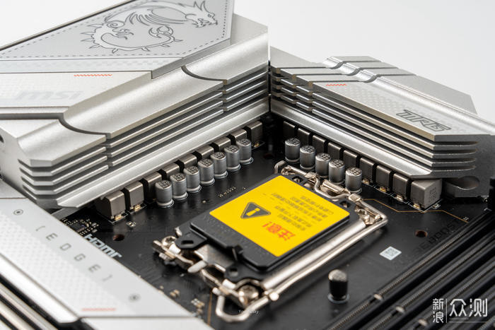 微星 MPG Z790 EDGE WIFI DDR5 刀锋主板开箱