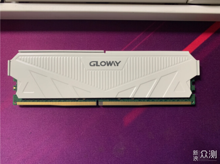 618再入299的光威天策单根32GB D4马甲内存条