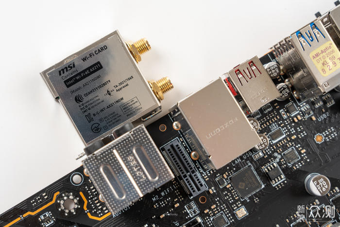 微星 MPG Z790 EDGE WIFI DDR5 刀锋主板开箱