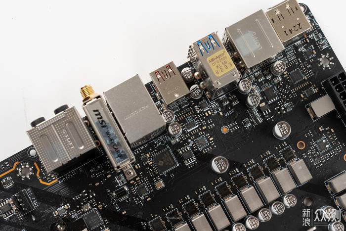 微星 MPG Z790 EDGE WIFI DDR5 刀锋主板开箱