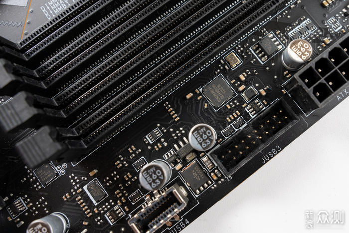 微星 MPG Z790 EDGE WIFI DDR5 刀锋主板开箱