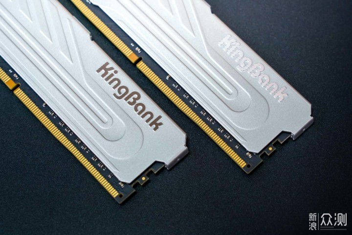 金百达银爵DDR4 3600Mhz套条超频评测_新浪众测