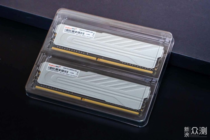 金百达银爵DDR4 3600Mhz套条超频评测_新浪众测