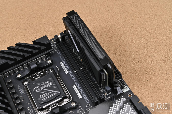 ROG X670E-GENE+机械大师 C+MAX 装机展示_新浪众测