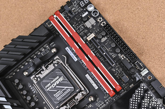 ROG X670E-GENE+机械大师 C+MAX 装机展示_新浪众测