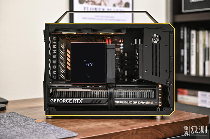 ROG X670E-GENE+机械大师 C+MAX 装机展示_新浪众测