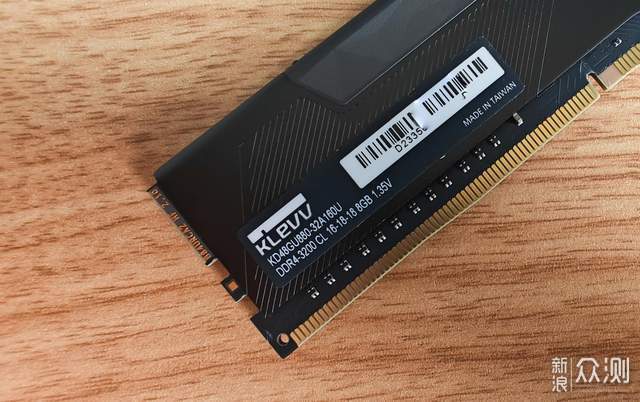 入手KLEVV科赋雷霆BOLT DDR4内存玩超频_新浪众测