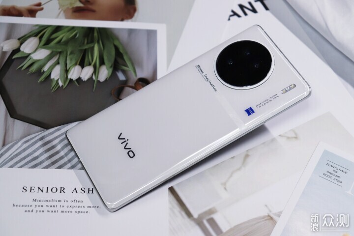 花3000元买了一台vivo X90顶配版，告白超好看_新浪众测