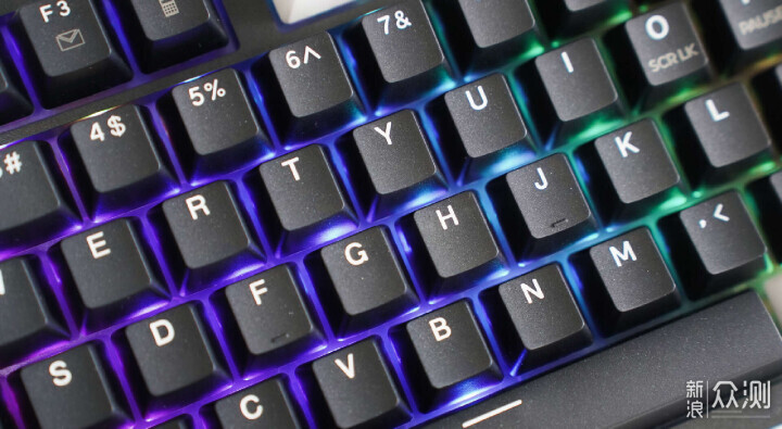 定制轴体RGB真香—阿考斯BC98三模键盘实测     _新浪众测