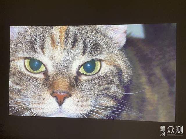 AOC旗舰新品K1S激光投影：2500CVIA流明_新浪众测