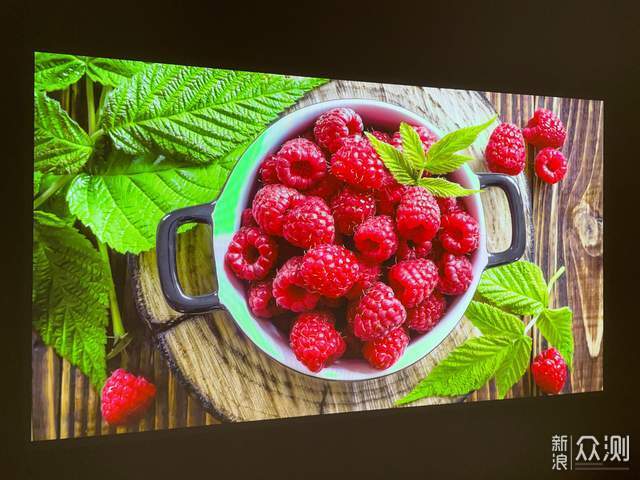 AOC旗舰新品K1S激光投影：2500CVIA流明_新浪众测