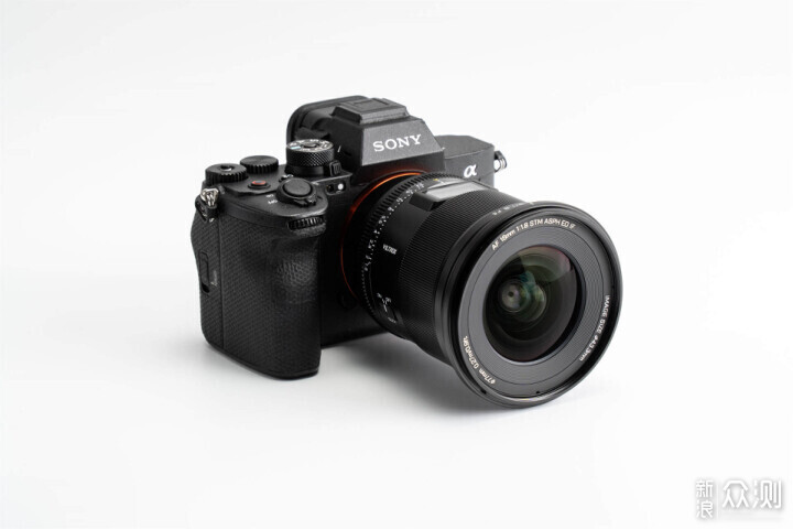 超广角镜头国产之光!唯卓仕AF 16mm F18 FE