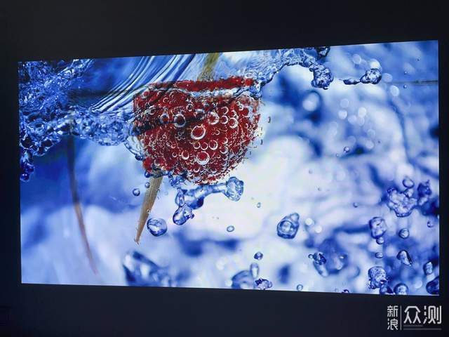 AOC旗舰新品K1S激光投影：2500CVIA流明_新浪众测