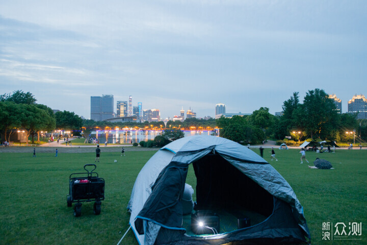 户外露营想要玩的开心， 户外电源不能少_新浪众测