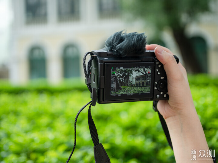 索尼ZV-E1相机体验，选卡、选镜头一文看全_新浪众测