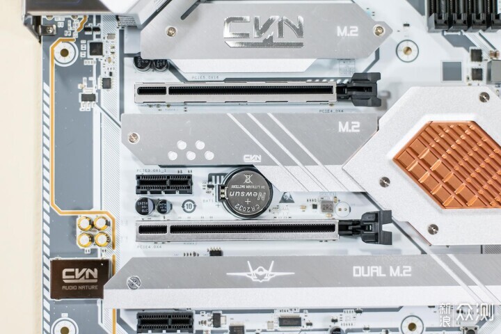 18相供电轻松超频，七彩虹CVN Z790D5主板评测_新浪众测