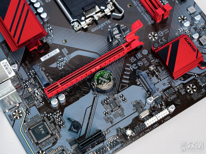 攒小主机测测游戏玩家该优选CPU？还是内存？_新浪众测