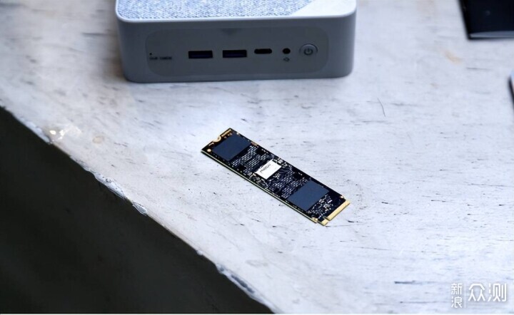 跑分接近百万，你敢相信这是台MINI PC？